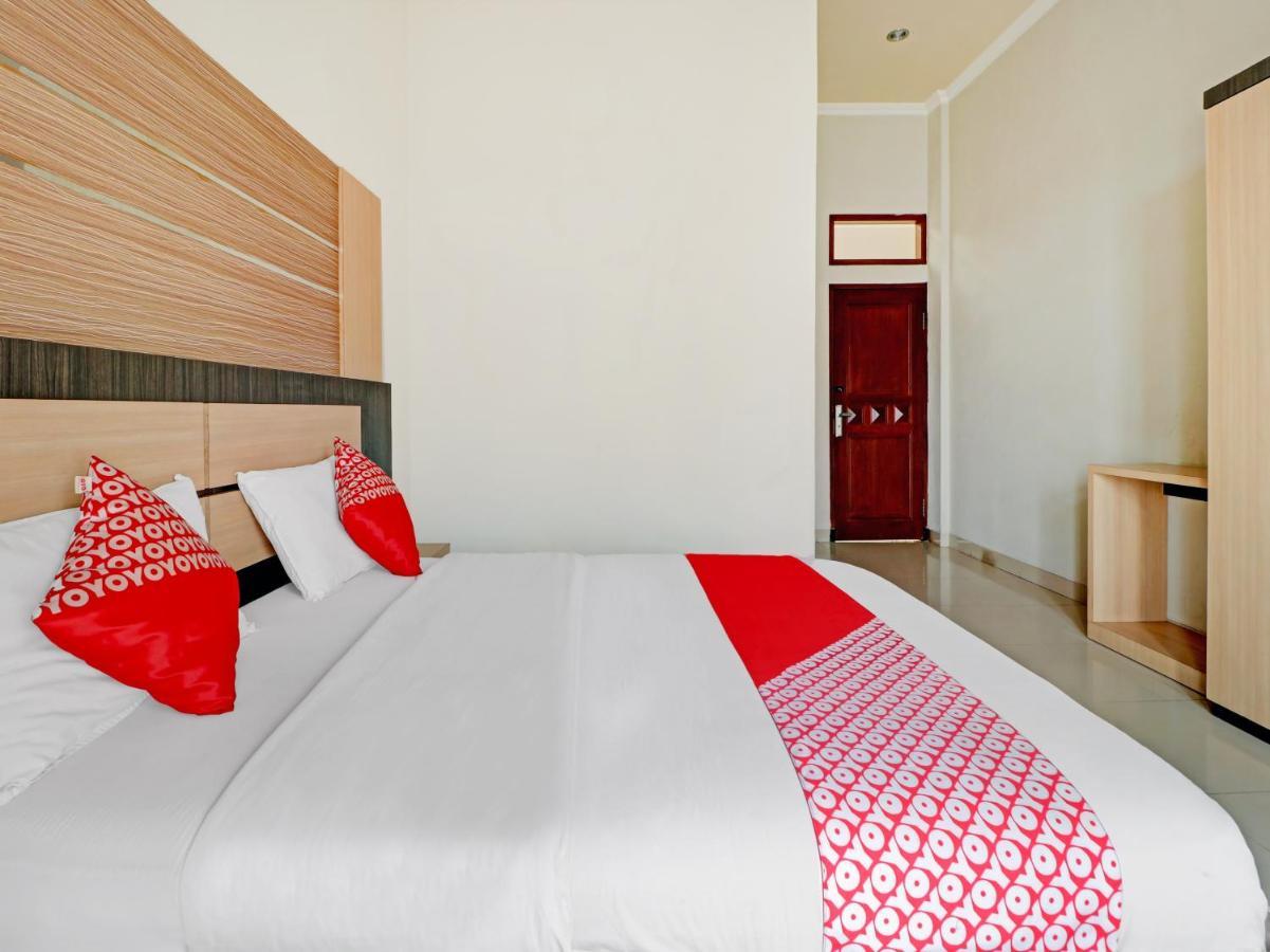 Oyo 90347 Hotel Srikandi Syariah Тасикмалая Экстерьер фото